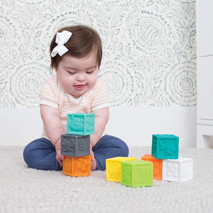 Set de jeux et balles sensoriels  Infantino