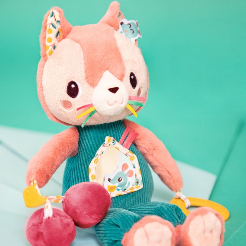 Jeanne chat multi-activités