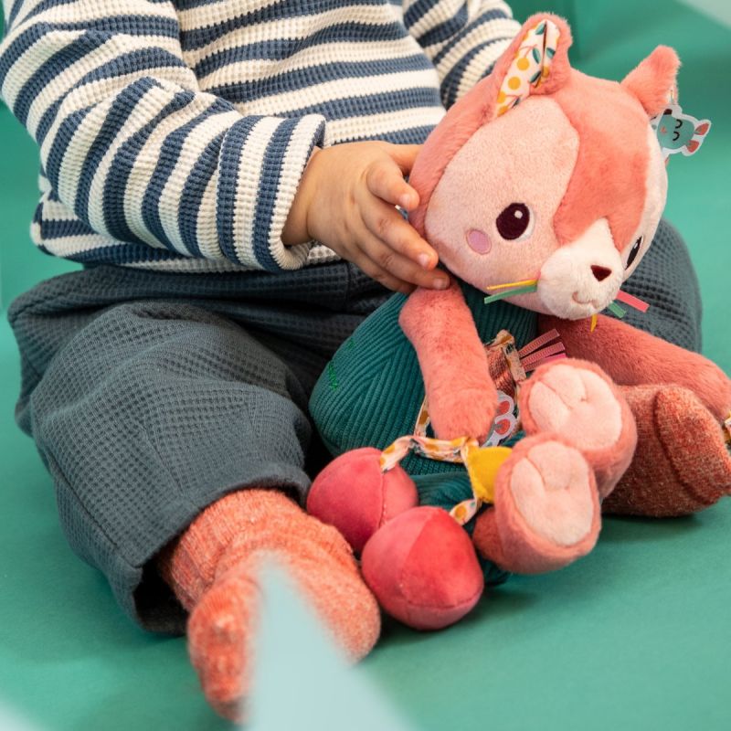 Jeanne chat multi-activités
